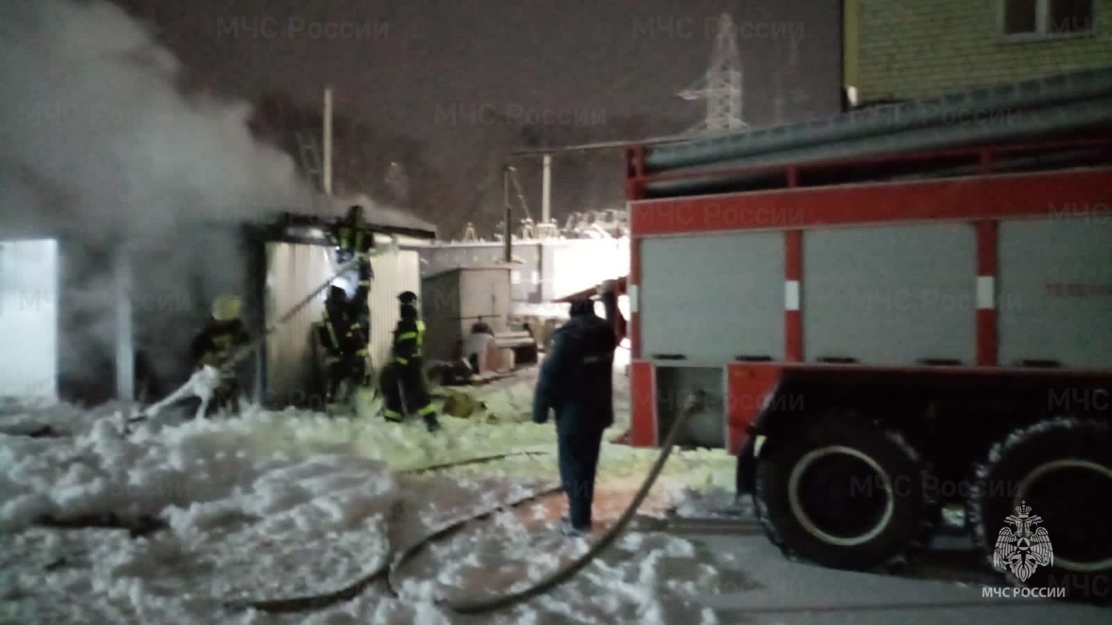 Пожар в Дзержинском районе, пос. Полотняный завод, ул. Трудовая -  Оперативная информация - Главное управление МЧС России по Калужской области