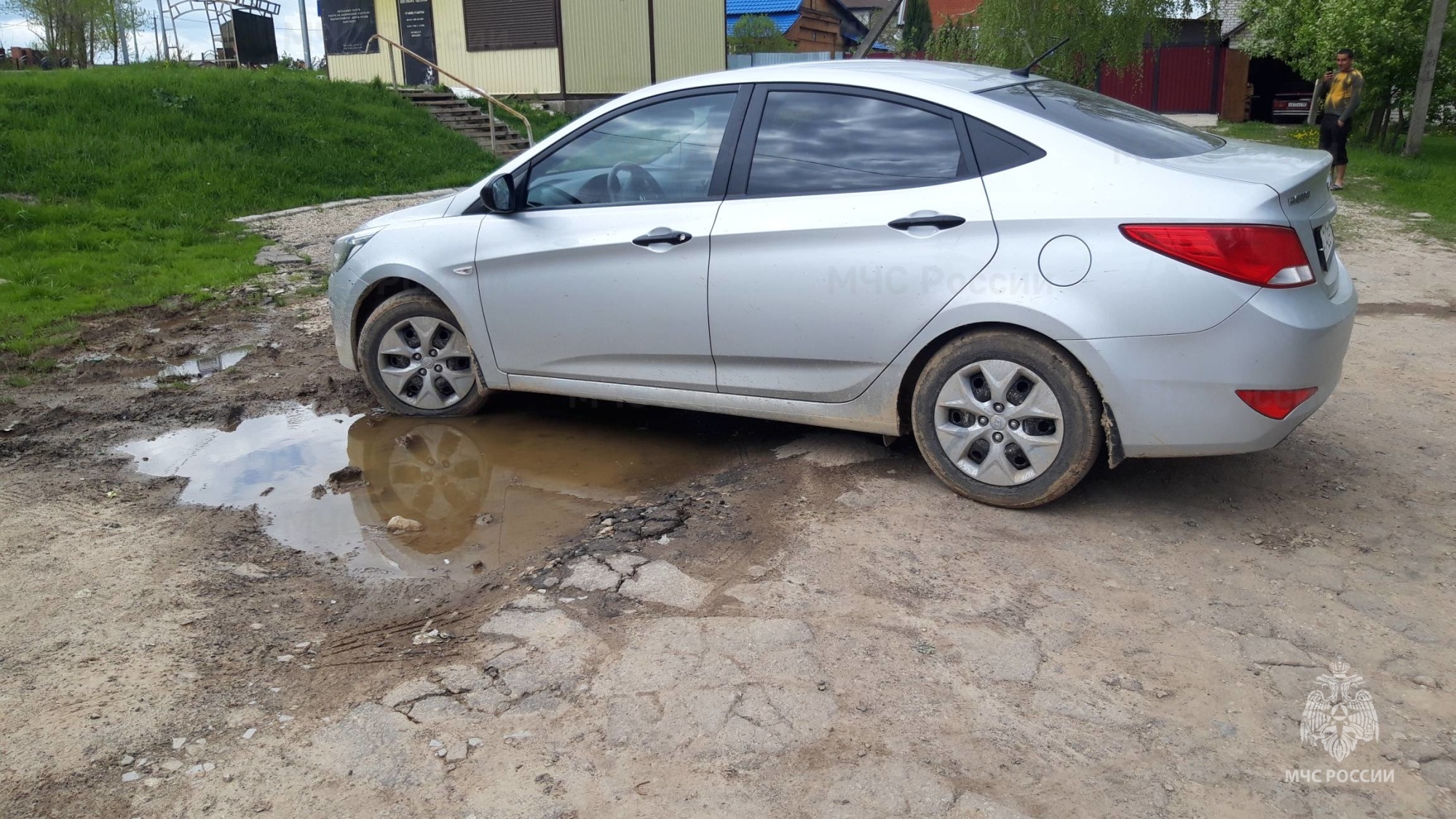 Спасатели МЧС принимали участие в ликвидации ДТП в г. Калуга, д. Шопино -  Оперативная информация - Главное управление МЧС России по Калужской области