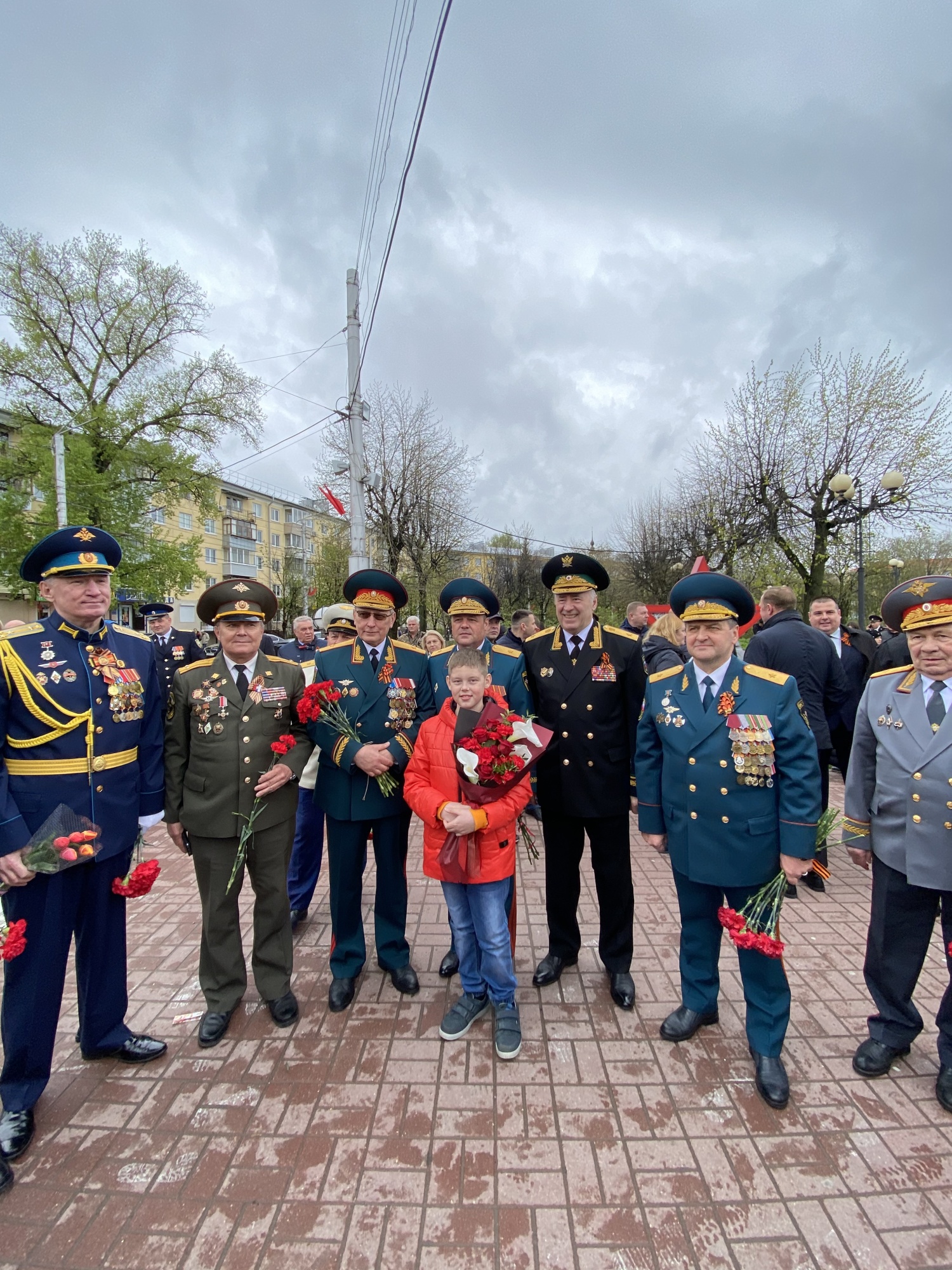 09.05.2021 Возложение цветов к Могиле Неизвестного Солдата - Фотоархив -  Главное управление МЧС России по Калужской области